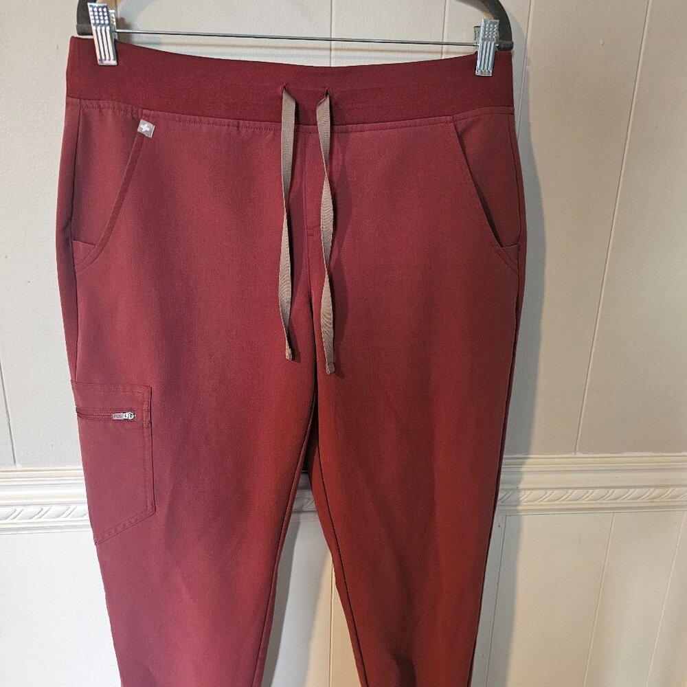 Fig Scrub Pink/dark mauve pants, medium/petite